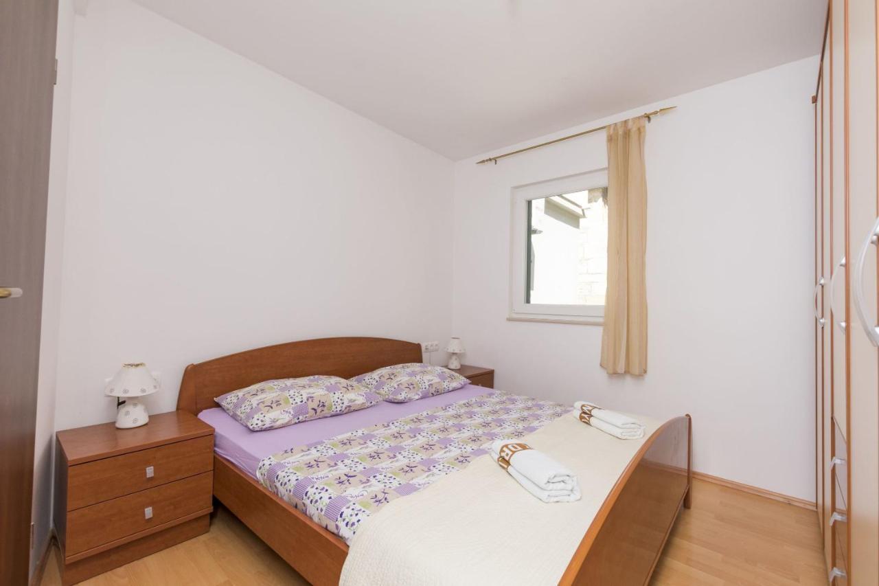 Apartments Mira Omiš Eksteriør billede