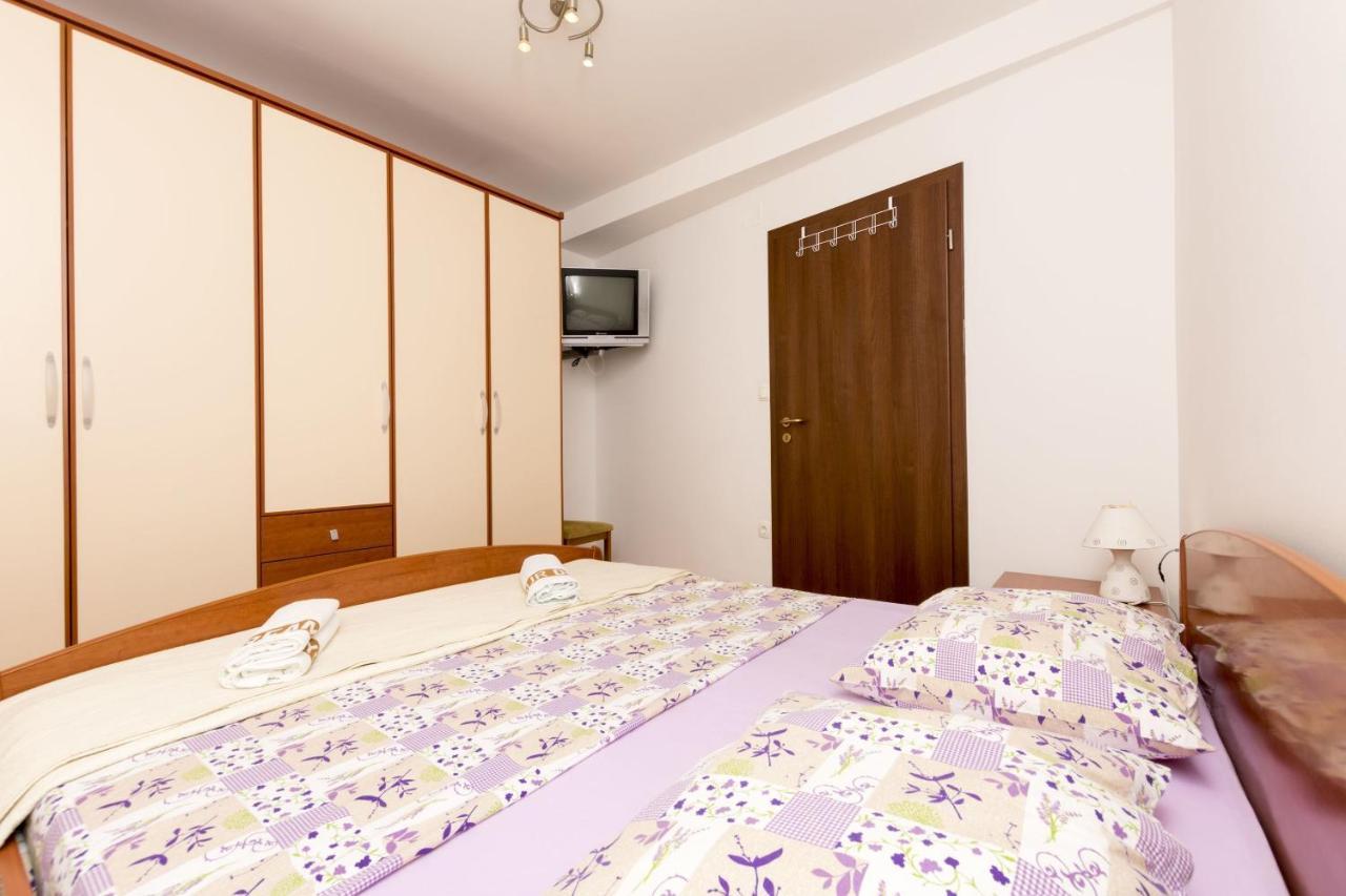 Apartments Mira Omiš Eksteriør billede